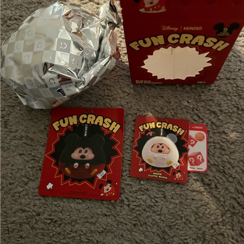 Authentic opened box sealed character miniso fun crash mickey (graffiti mickey)